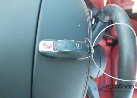 2022 Porsche Macan Gts z USA, uszkodzony, nr VIN WP1AF2A58NLB31920